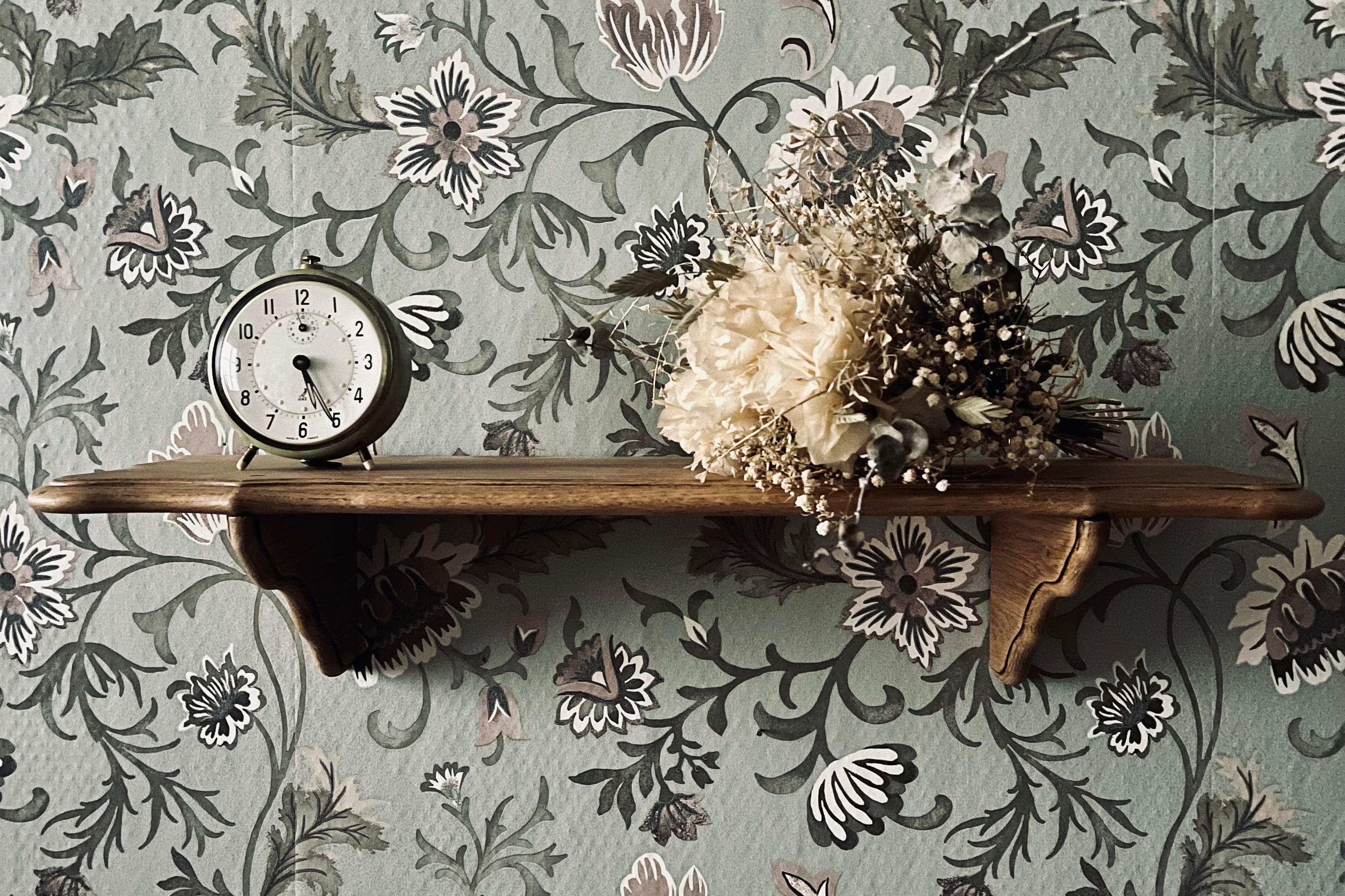 Étagère Murale Ancienne Reproduction – Bois Effet Vieilli 17 L, Déco Victorienne