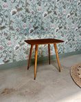 Charger l'image dans la visionneuse de la galerie, Table d’appoint 70s en bois