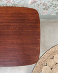 Charger l'image dans la visionneuse de la galerie, Table d’appoint 70s en bois