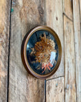 Charger l'image dans la visionneuse de la galerie, Petit cadre bombé fleuri rond