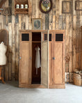 Charger l'image dans la visionneuse de la galerie, Ancien vestiaire d’atelier quatre portes