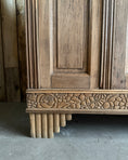 Charger l'image dans la visionneuse de la galerie, Armoire Art Déco en chêne
