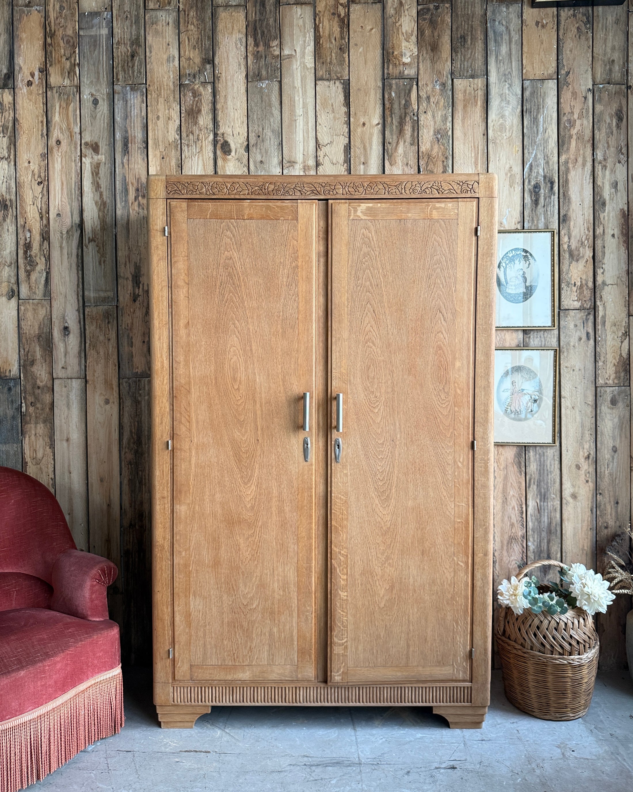 Armoire Art Déco en chêne avec penderie