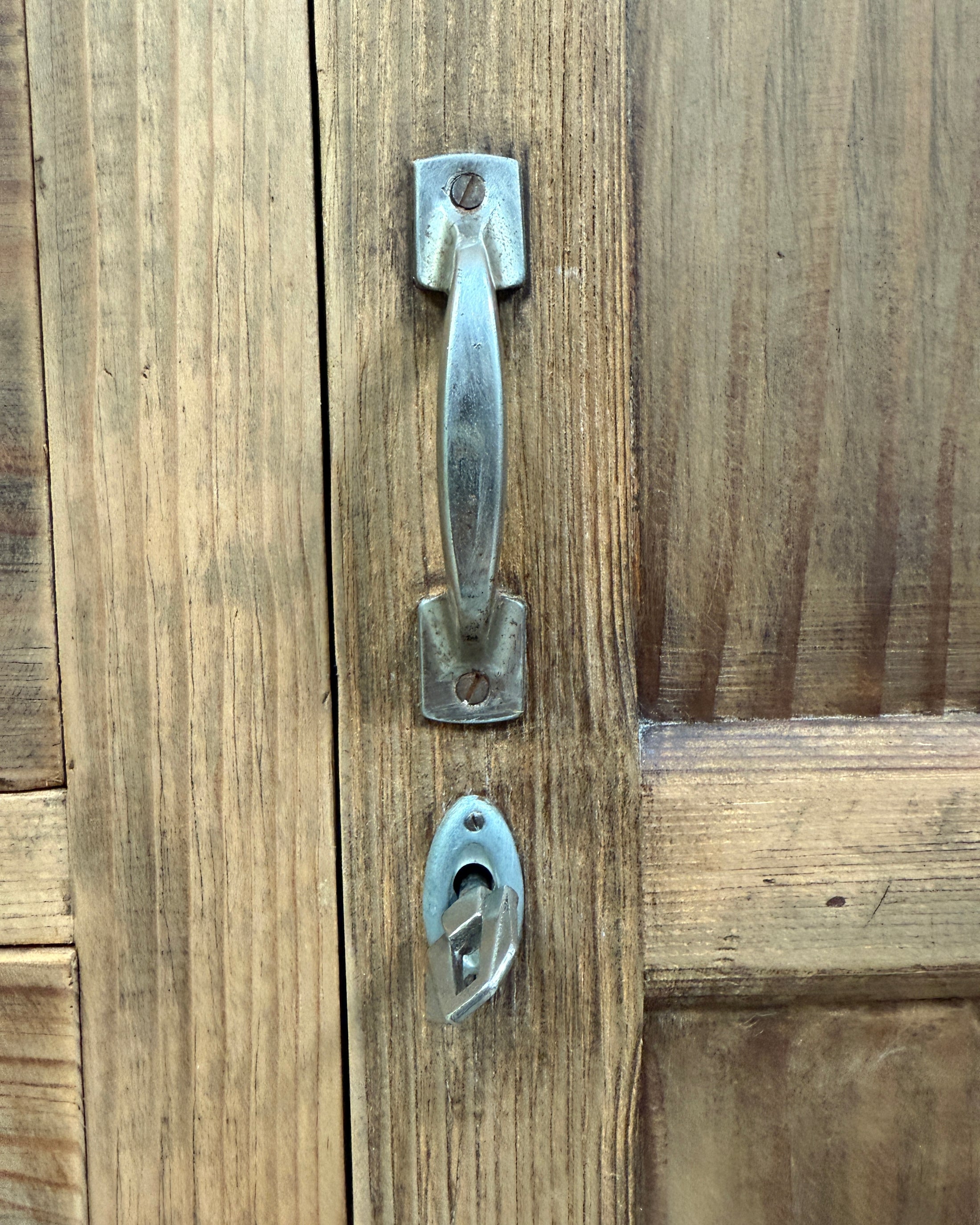 Armoire asymétrique Art Déco