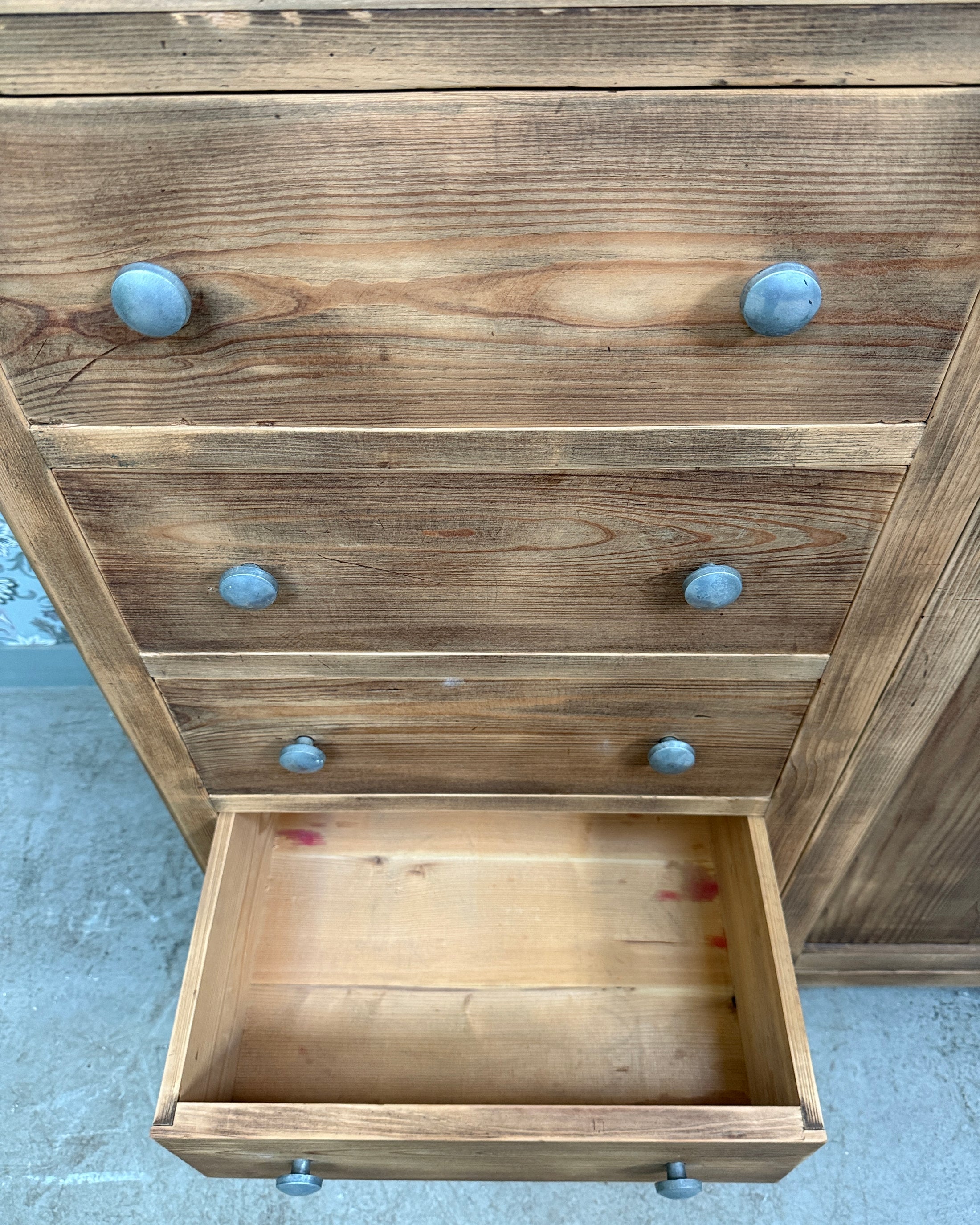 Armoire asymétrique Art Déco