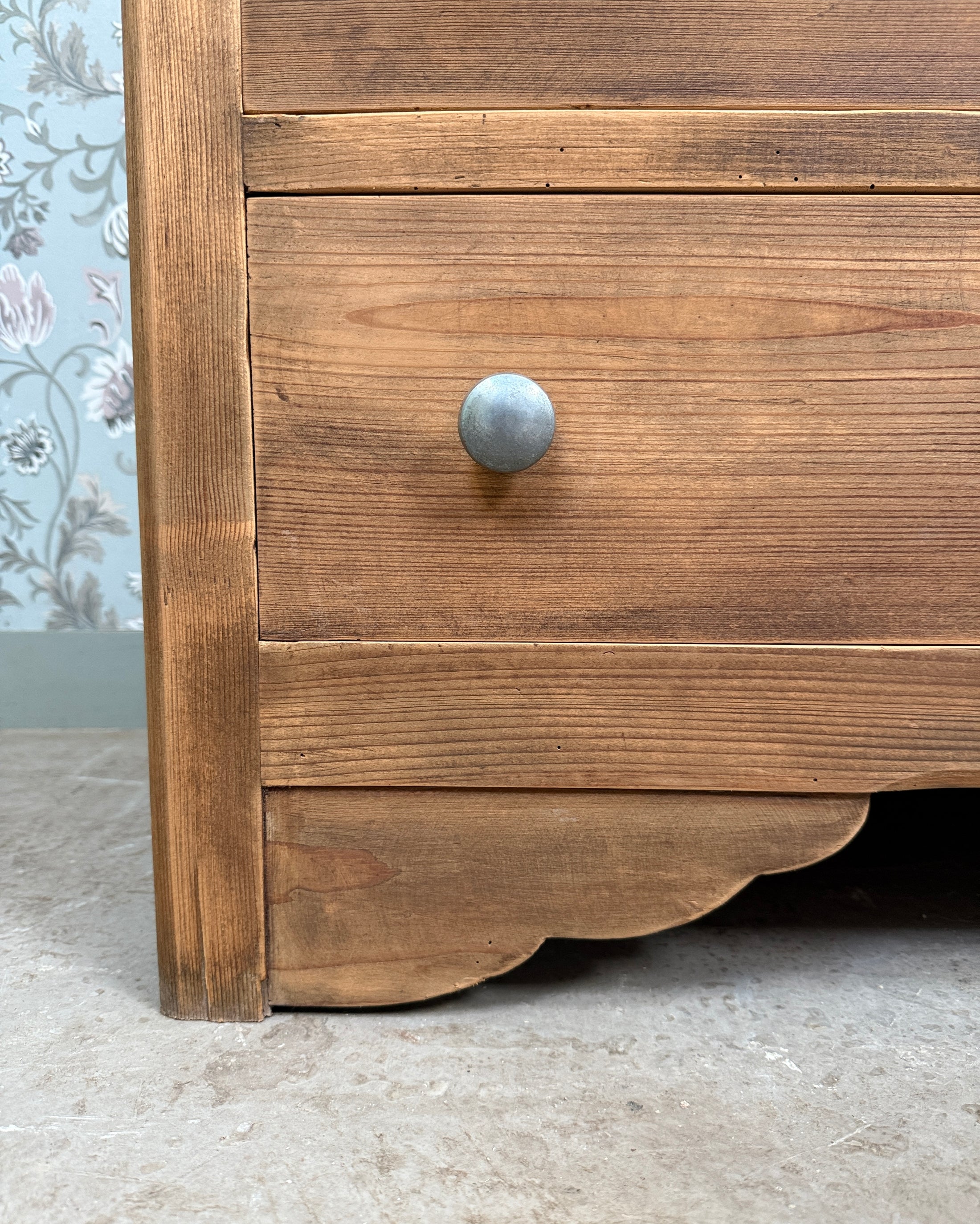 Armoire asymétrique Art Déco