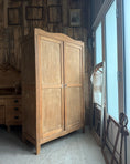 Charger l'image dans la visionneuse de la galerie, Armoire parisienne Art Déco avec penderie