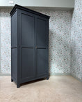 Charger l'image dans la visionneuse de la galerie, Grande armoire parisienne noire