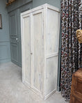 Charger l'image dans la visionneuse de la galerie, Armoire parisienne patinée