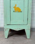 Charger l'image dans la visionneuse de la galerie, Armoire vintage pour enfant