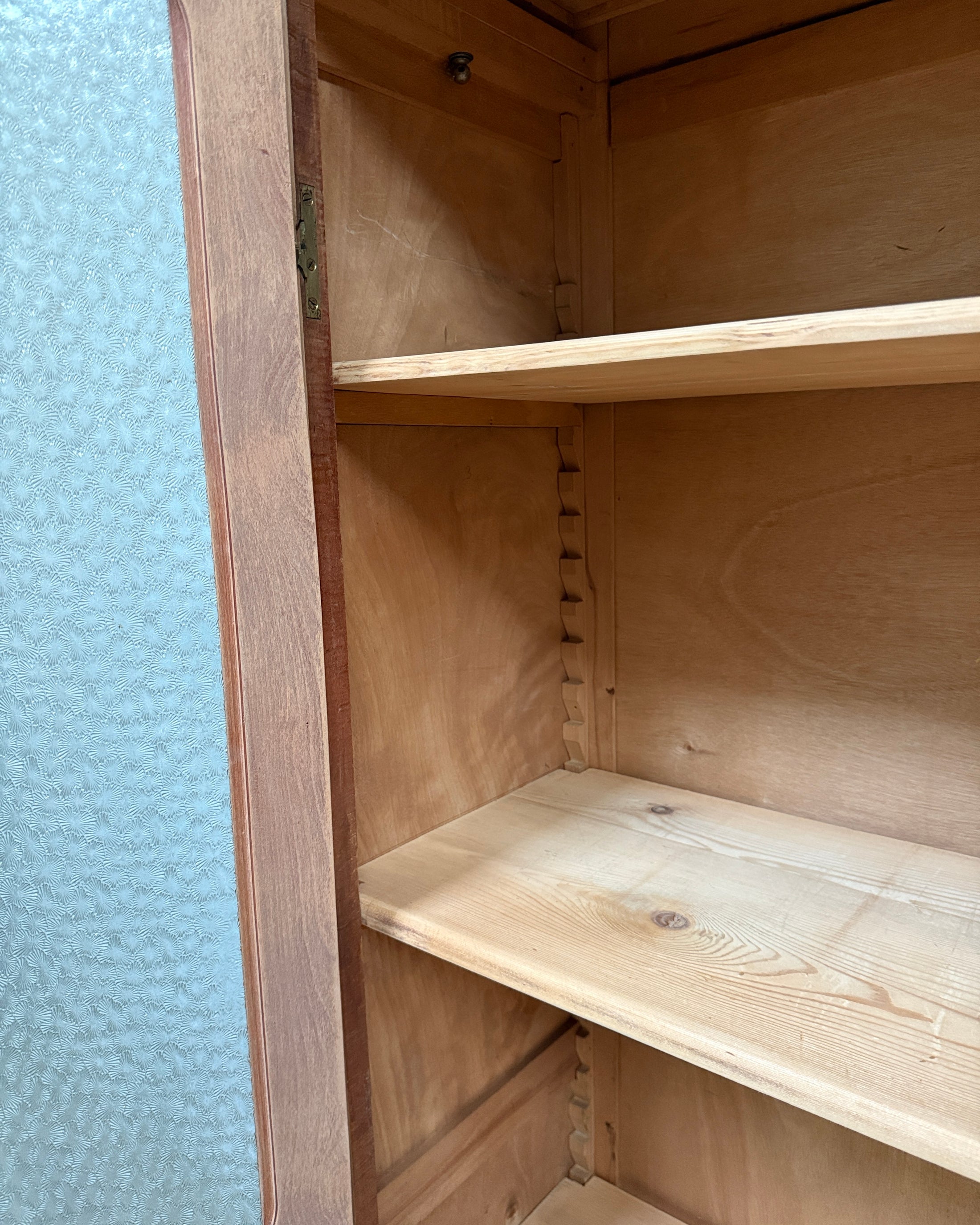 Armoire vitrée vintage