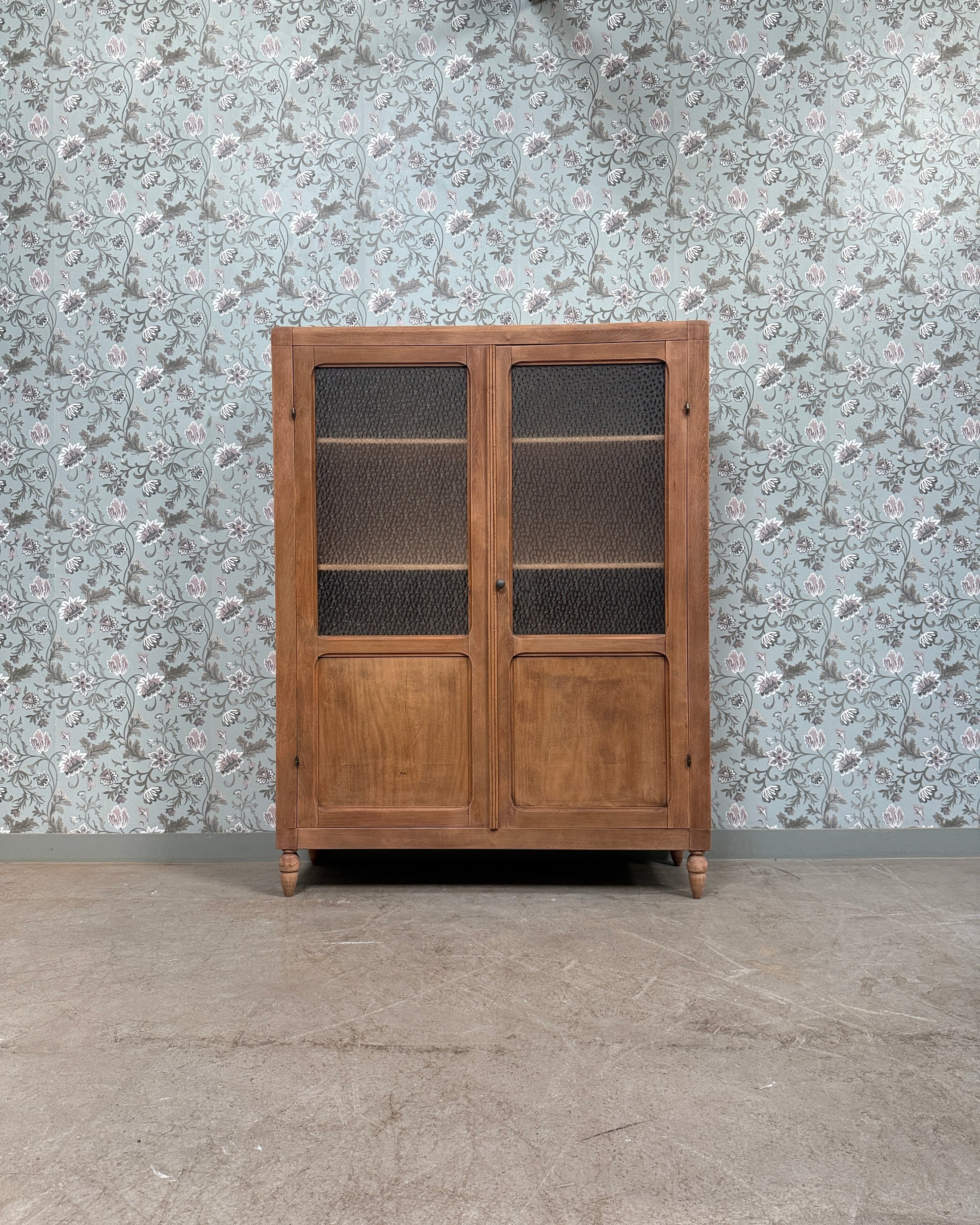 Armoire vitrée vintage