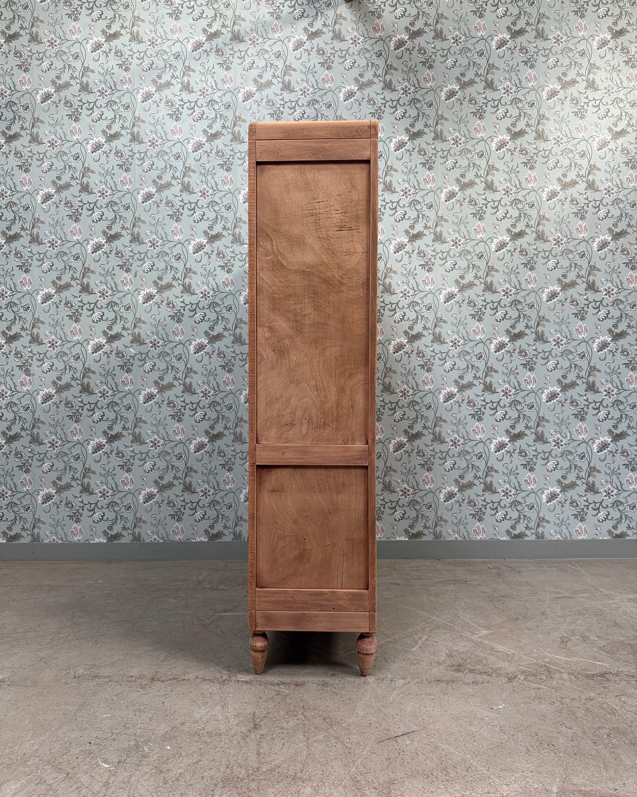 Armoire vitrée vintage