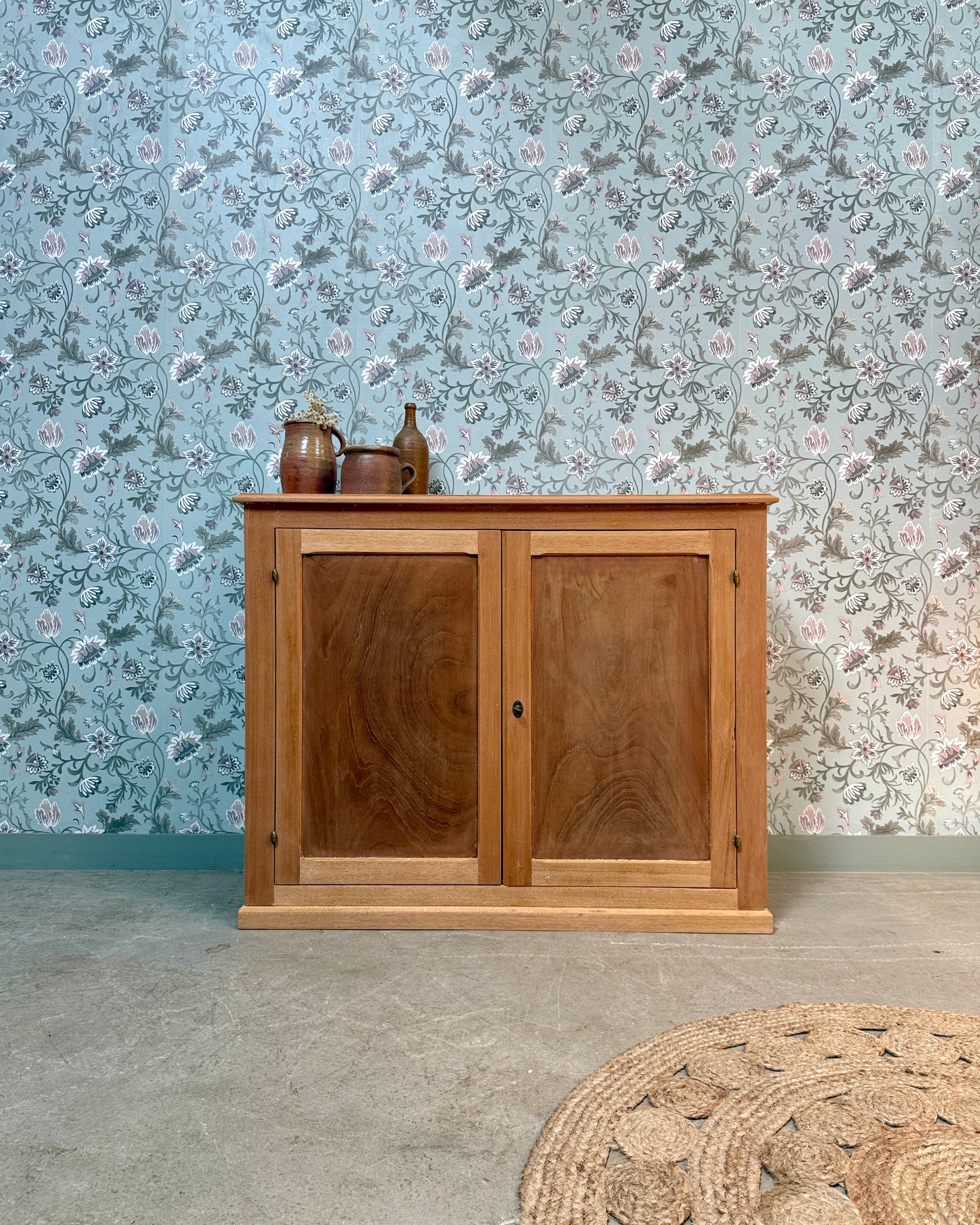 Buffet parisien en bois brut