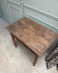 Charger l'image dans la visionneuse de la galerie, Petit bureau ancien sur roulettes