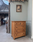 Charger l'image dans la visionneuse de la galerie, Commode ancienne campagnarde en pin massif