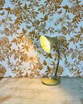 Charger l'image dans la visionneuse de la galerie, Lampe de bureau en métal beige