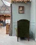 Charger l'image dans la visionneuse de la galerie, Fauteuil crapaud en velours vert
