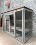 Charger l'image dans la visionneuse de la galerie, Grand garde-manger buffet vintage