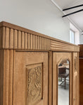 Charger l'image dans la visionneuse de la galerie, Grande armoire Art Déco en chêne