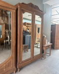 Charger l'image dans la visionneuse de la galerie, Grande armoire à glace de style Louis XVI