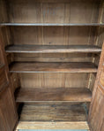 Charger l'image dans la visionneuse de la galerie, Grande armoire parisienne en bois naturel