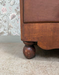 Charger l'image dans la visionneuse de la galerie, Grande commode anglaise ancienne