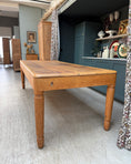 Charger l'image dans la visionneuse de la galerie, Grande table-à-manger de métier en chêne massif