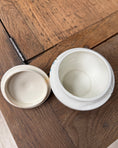 Charger l'image dans la visionneuse de la galerie, Sucrier vintage en porcelaine fine Gien