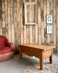 Charger l'image dans la visionneuse de la galerie, Table basse campagne chic en pin