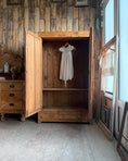 Charger l'image dans la visionneuse de la galerie, Armoire Art Nouveau tchèque