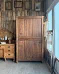 Charger l'image dans la visionneuse de la galerie, Armoire lingère ancienne en pin massif