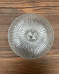 Charger l'image dans la visionneuse de la galerie, Cloche en verre vintage