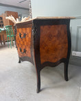 Charger l'image dans la visionneuse de la galerie, Commode sauteuse Louis XV