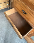 Charger l'image dans la visionneuse de la galerie, Grande armoire Art Nouveau en chêne et érable moucheté