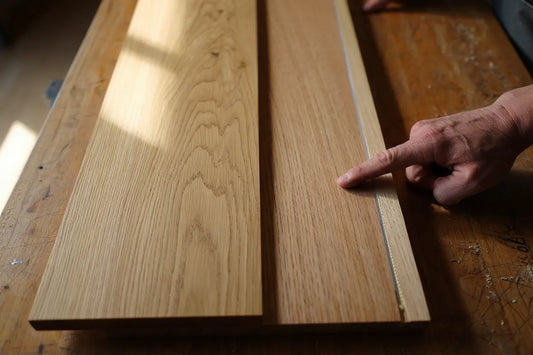 Comment reconnaître bois massif et placage sur meubles de brocante