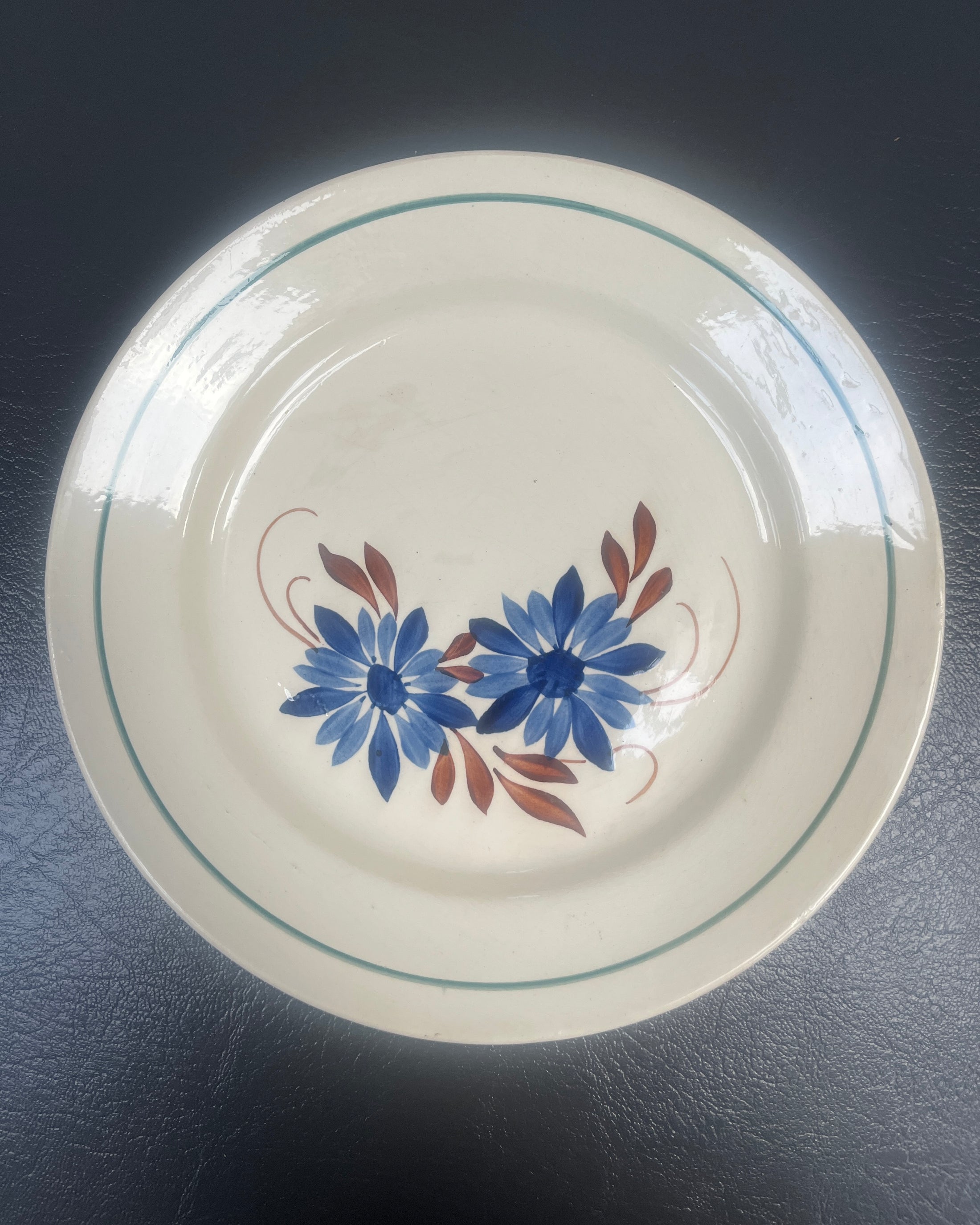 Assiettes plates terre de fer HBCM
