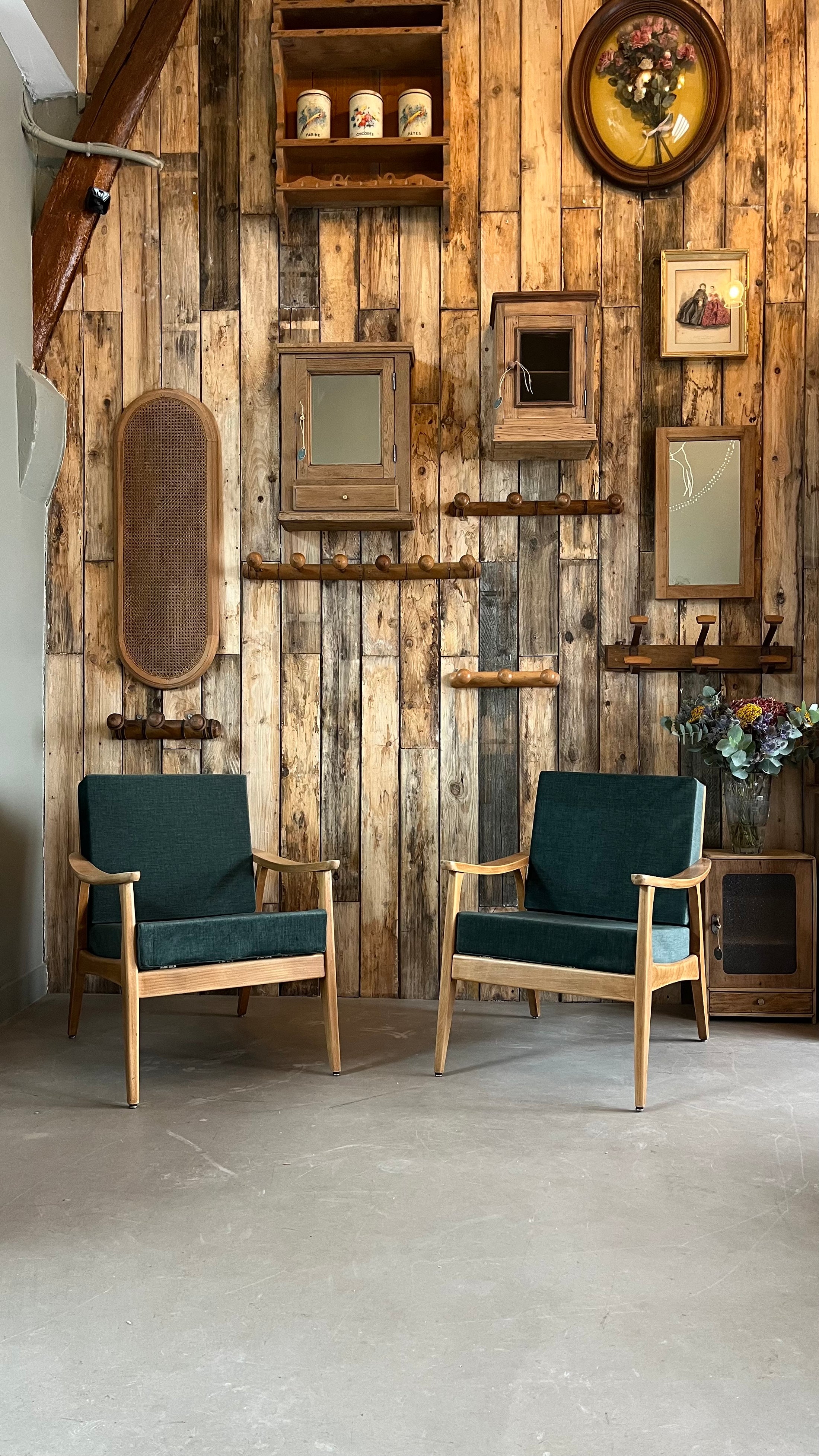 Paire de fauteuils scandinaves