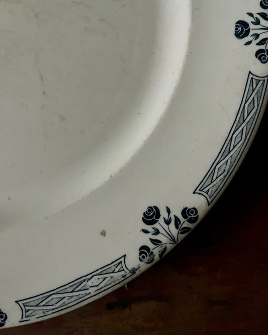 Plat rond plat terre de fer Art Déco