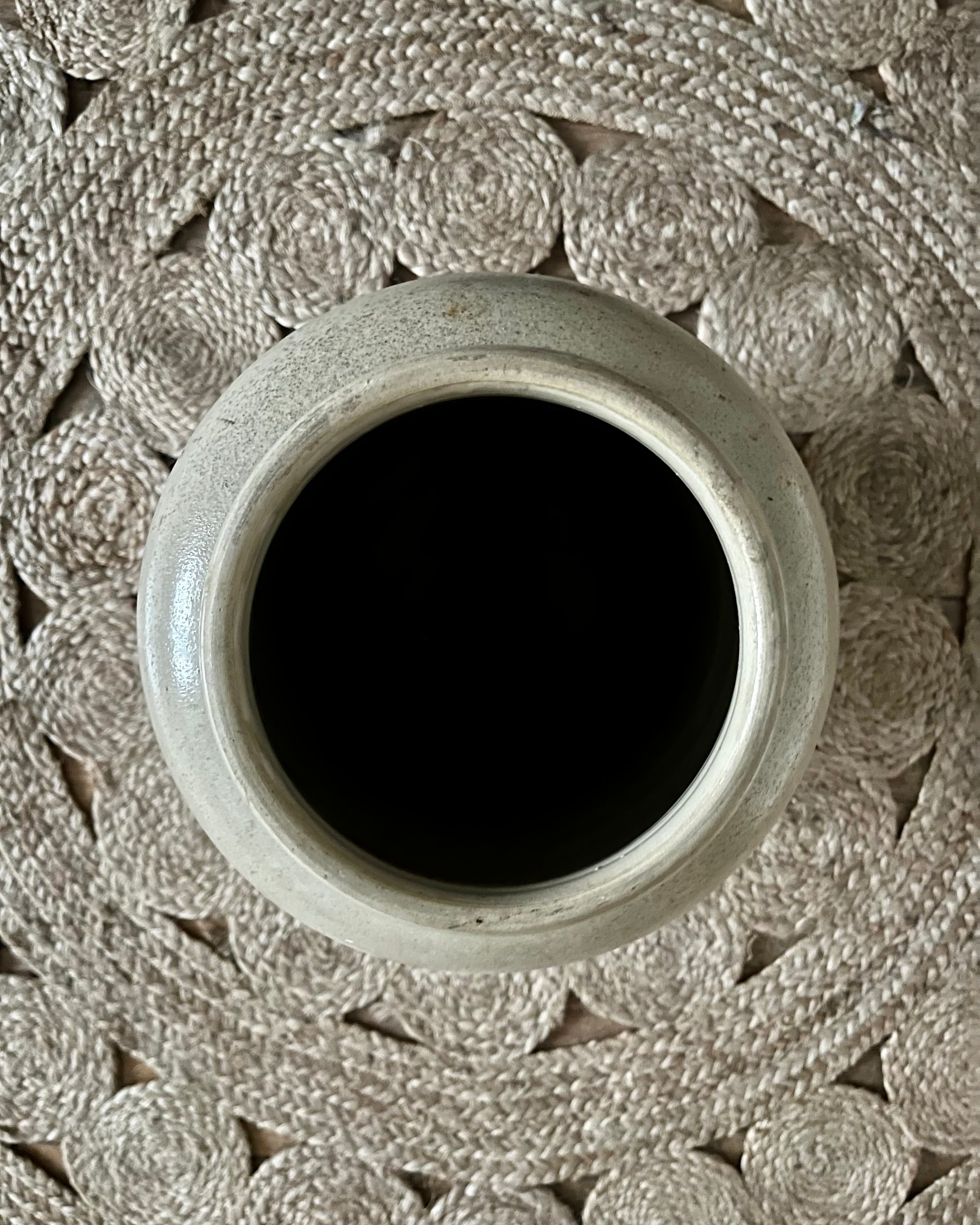 Grand vase en grès émaillé gris
