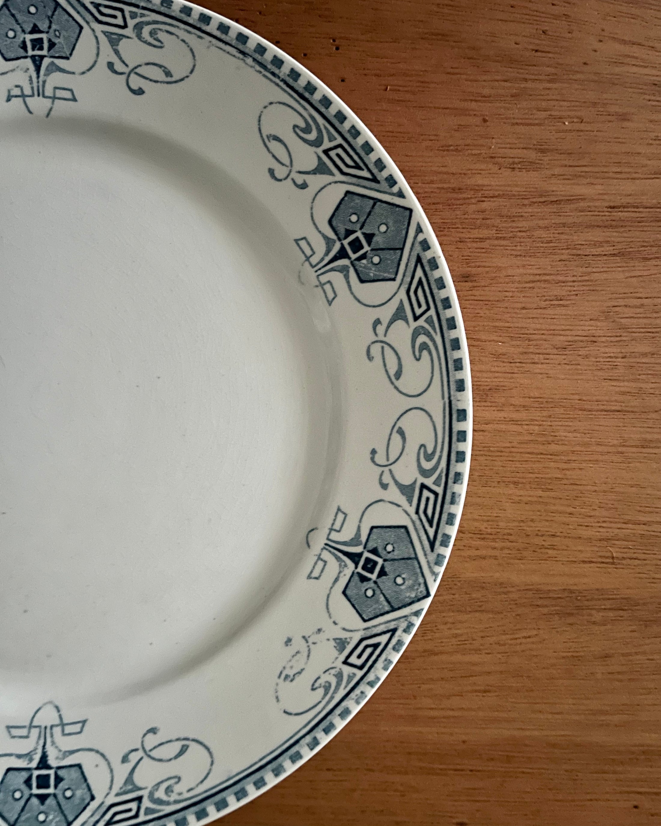 11 assiettes plates Sarreguemines