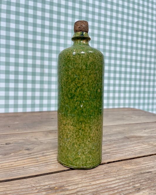Bouteille en grès émaillé vert
