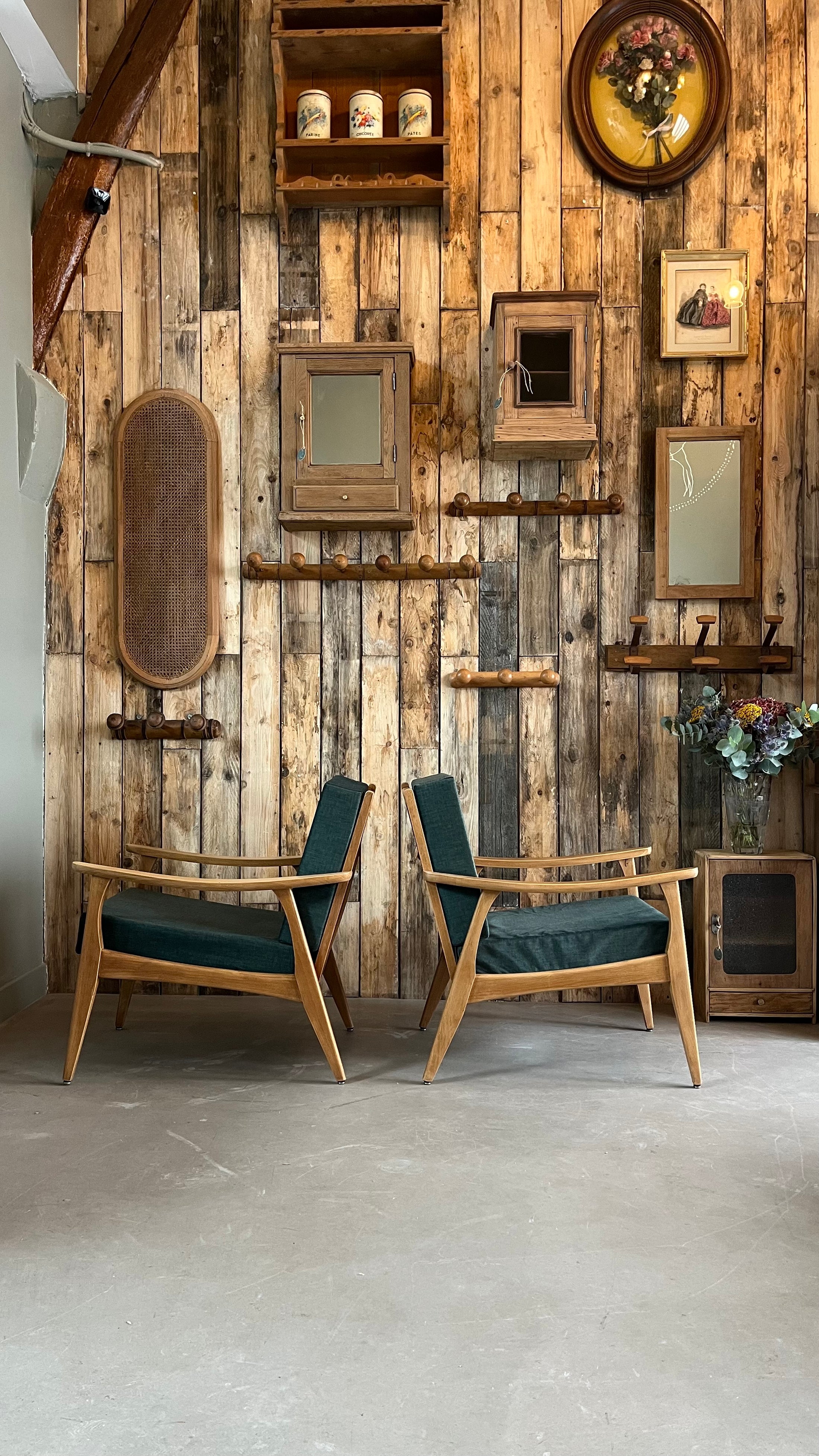 Paire de fauteuils scandinaves