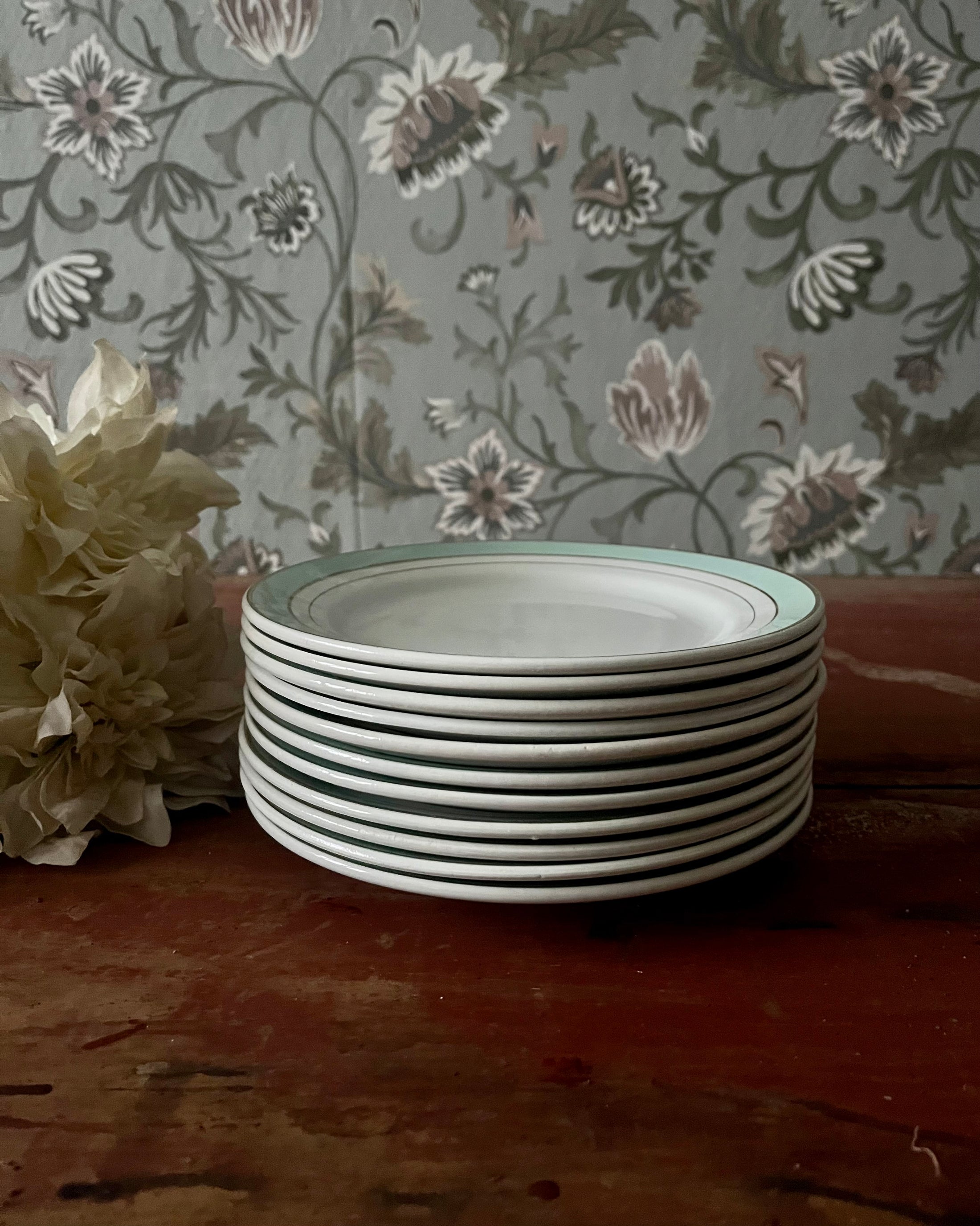 Série de 11 assiettes à dessert Luneville