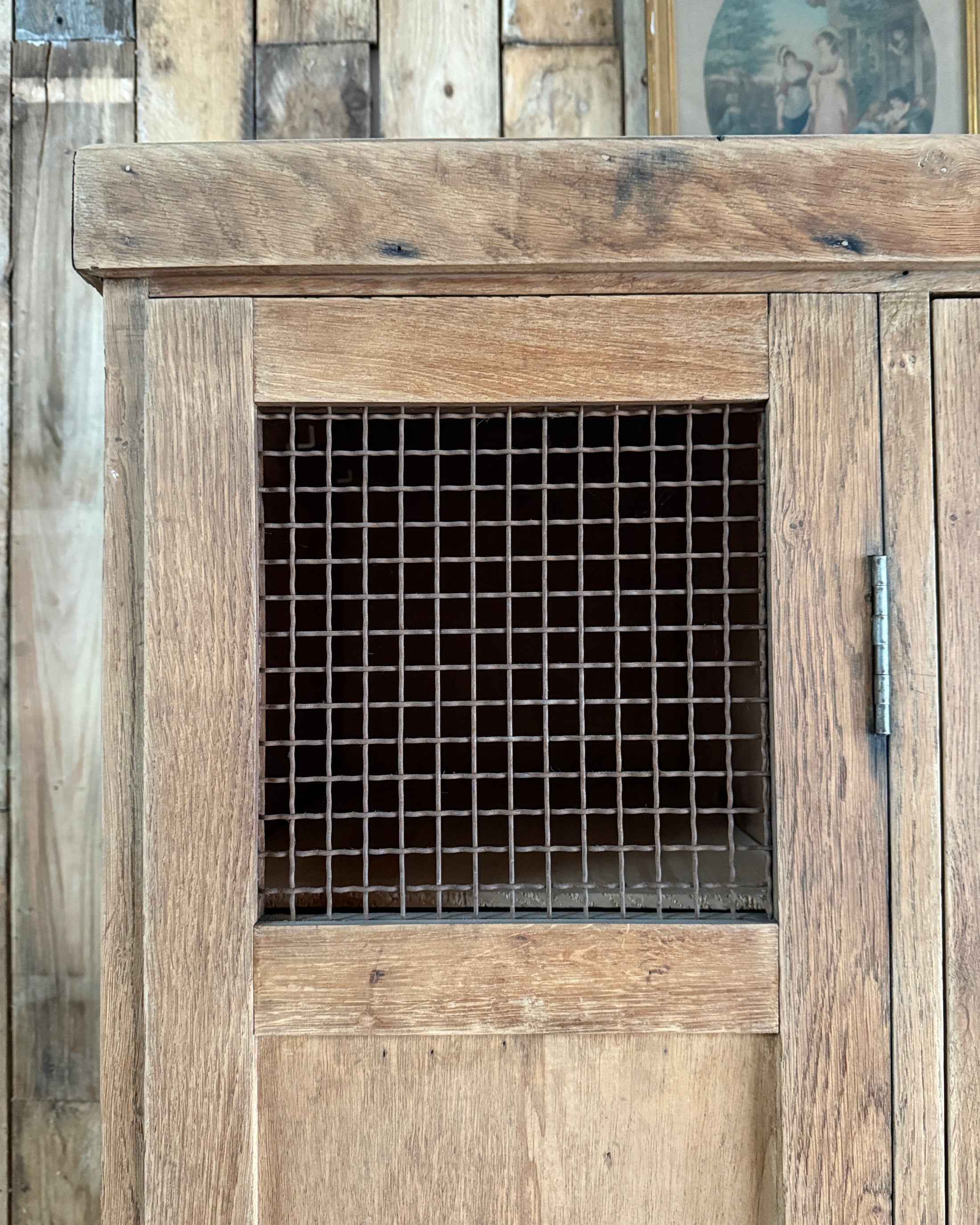 Ancien vestiaire d’atelier quatre portes