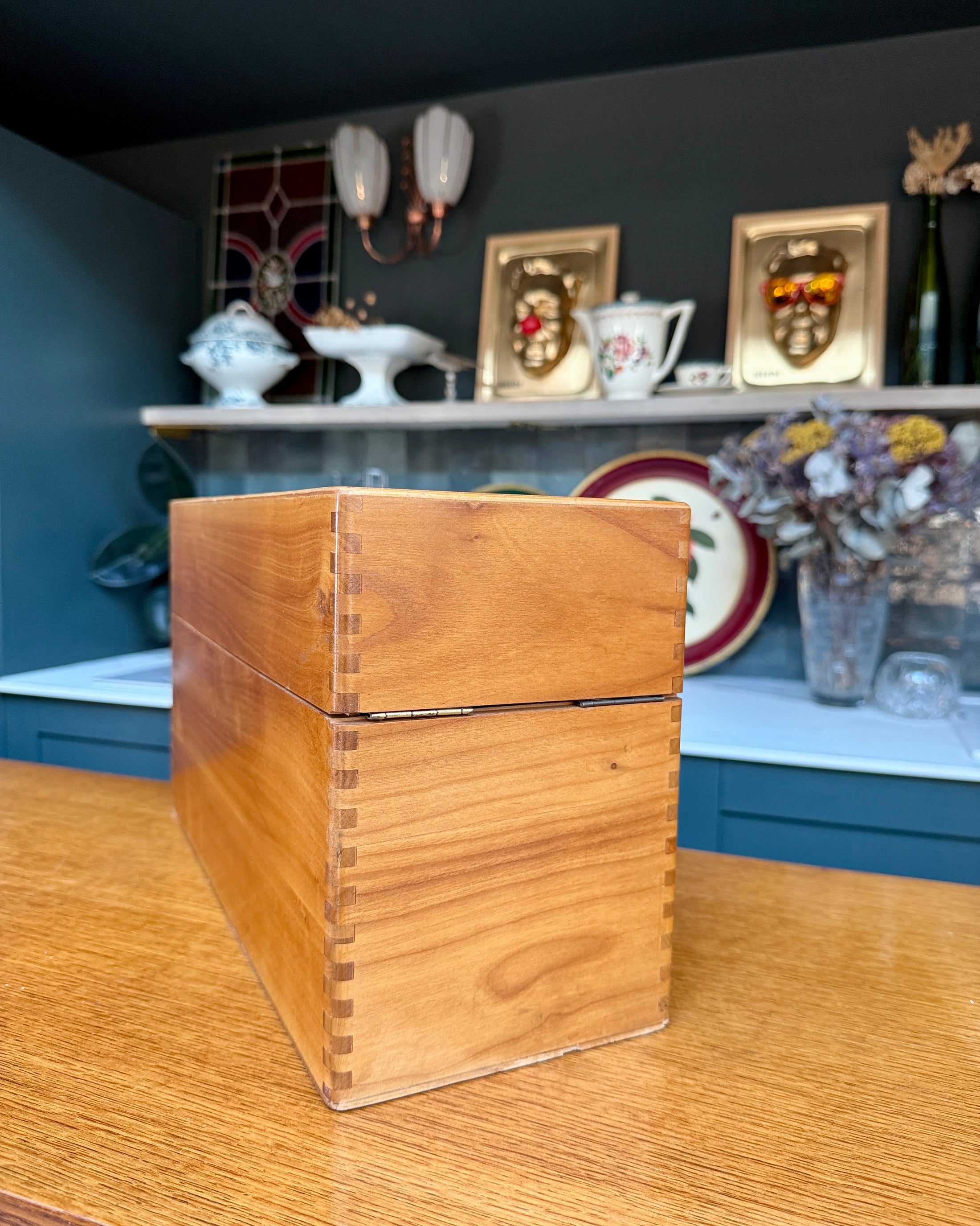 Ancienne boîte à fiches en bois