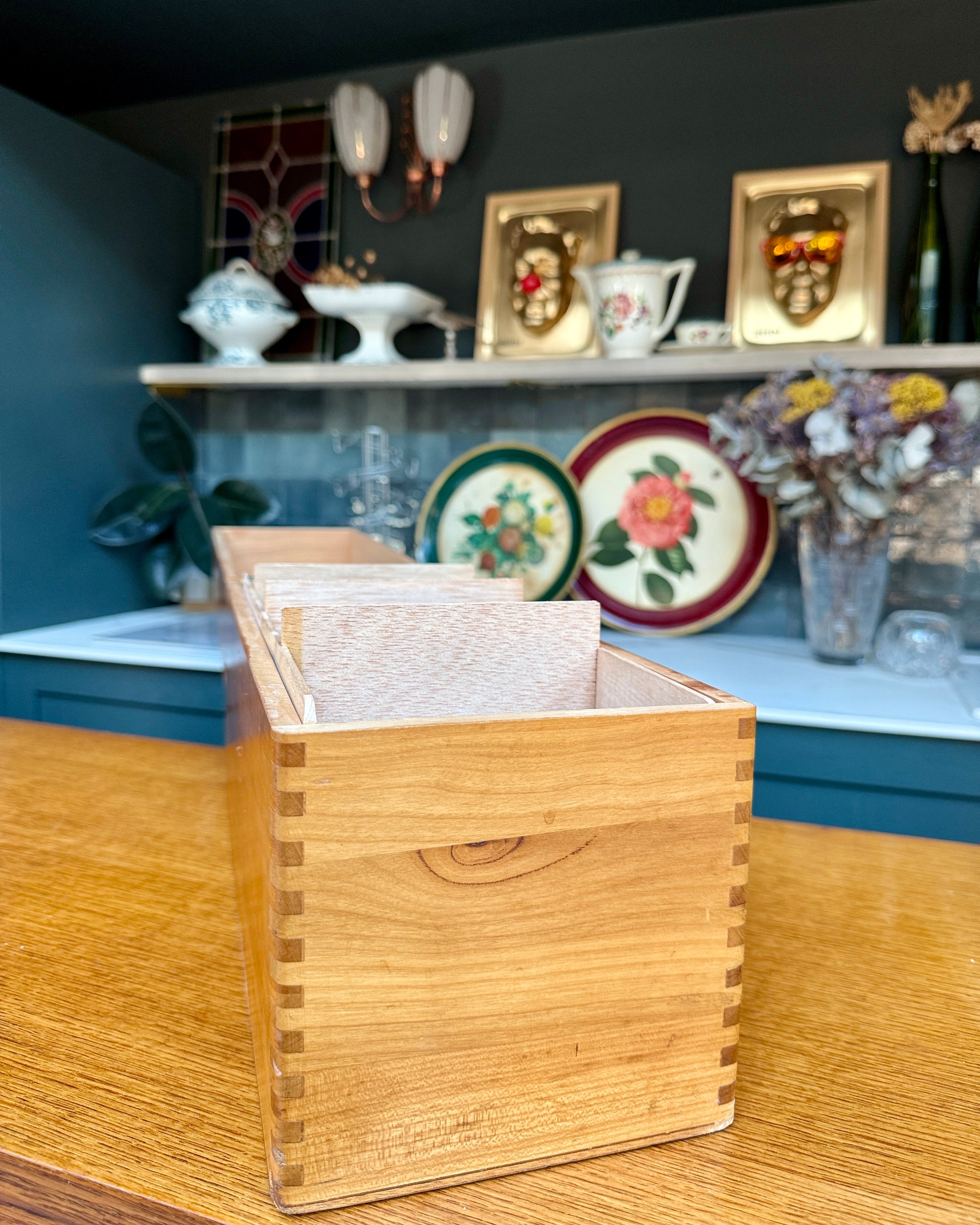 Ancienne boîte à fiches en bois