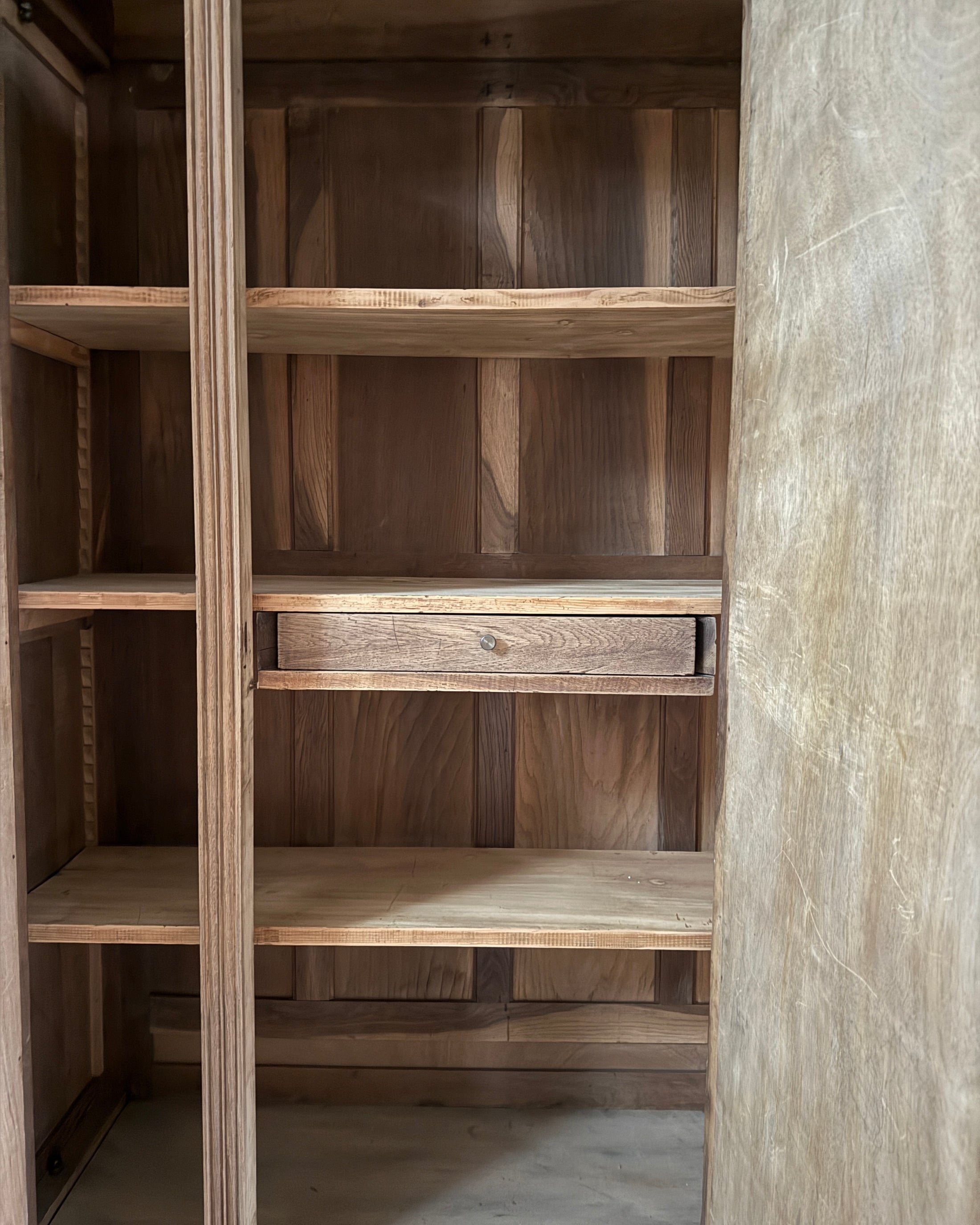 Armoire Art Déco en chêne