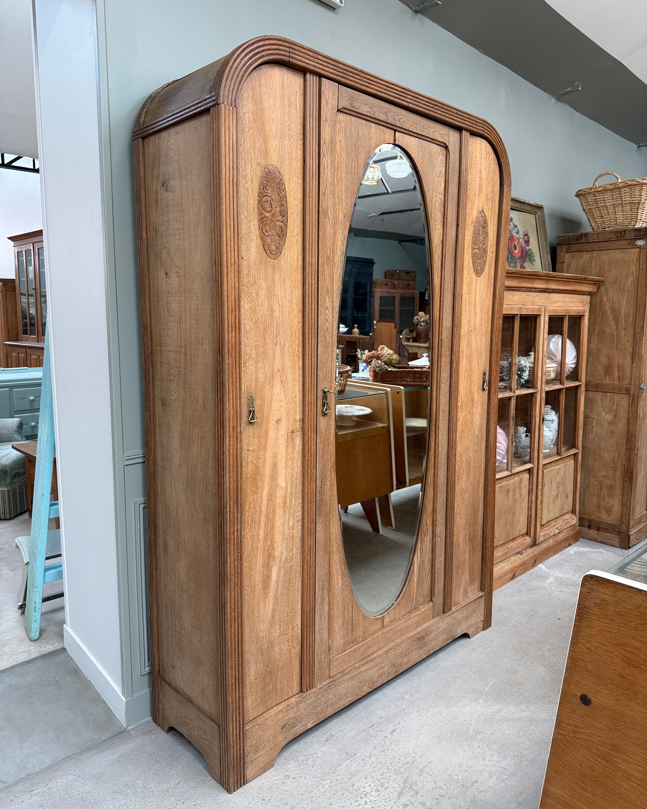 Armoire Art Déco en chêne