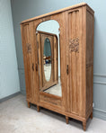 Charger l'image dans la visionneuse de la galerie, Armoire Art Déco trois portes
